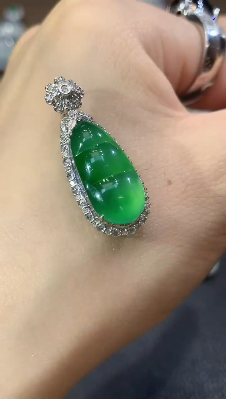 吊坠(不含链)18K金镶嵌翡翠D13