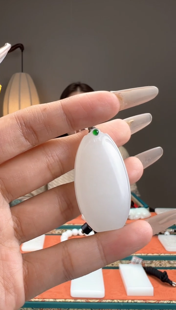 【闪购商品】和田玉颈饰未镶嵌1