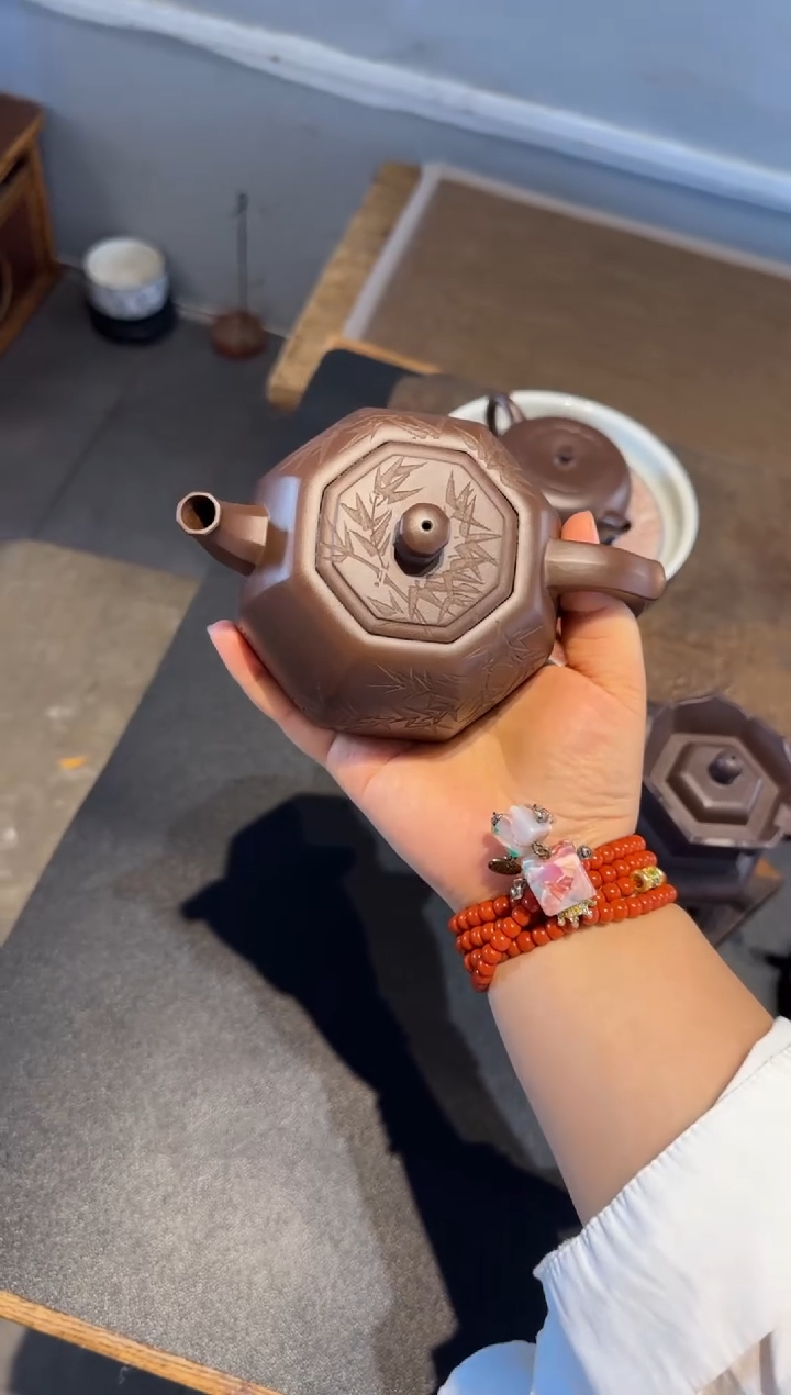 茶壶紫砂八方井栏 刻绘