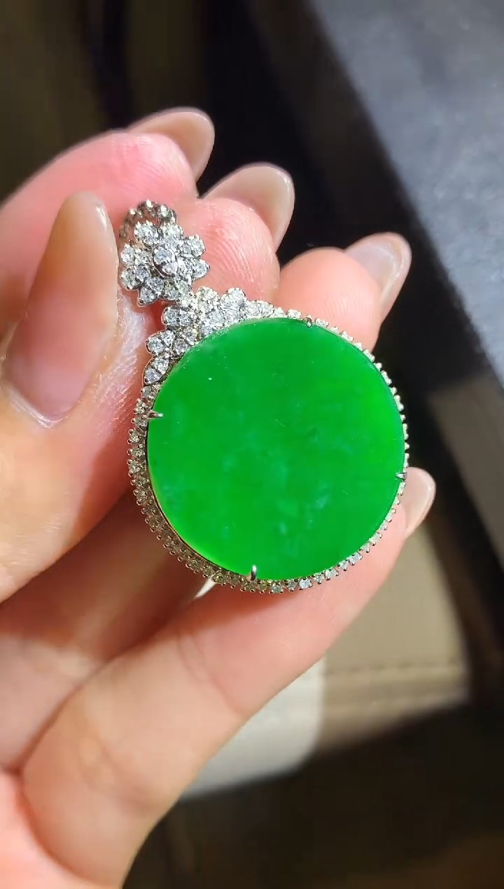 【闪购商品】翡翠吊坠(不含链)18K金镶嵌60-圆牌