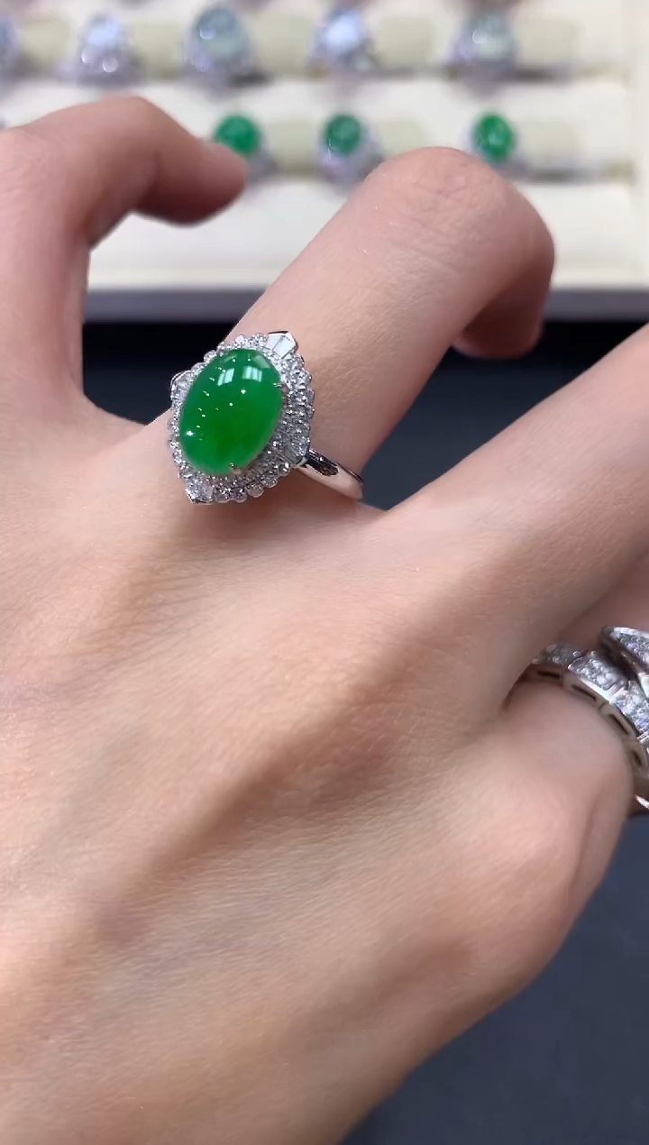 【闪购商品】翡翠戒指18K金镶嵌a116       