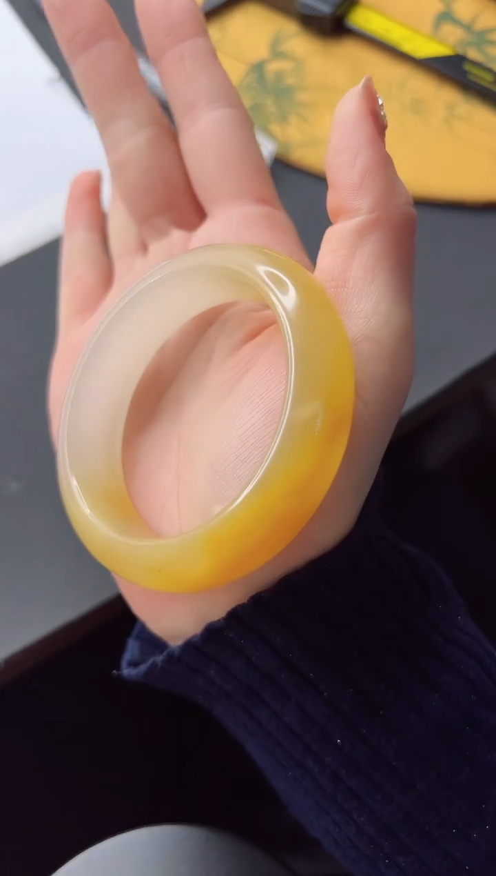 【闪购商品】石英质玉手镯未镶嵌481-57