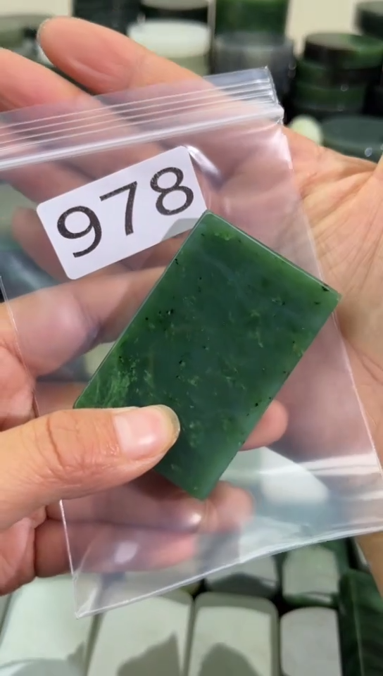 未镶嵌和田玉珠宝半成品牌子