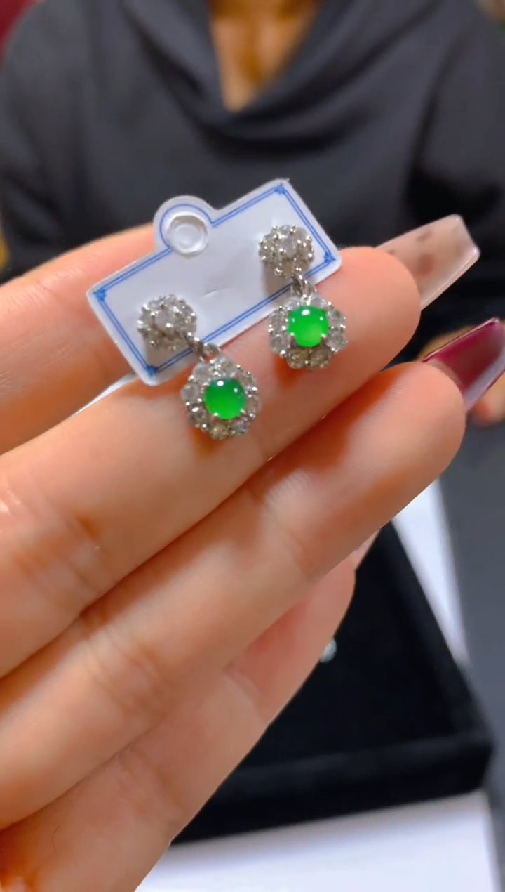 未镶嵌翡翠耳饰多样性发一