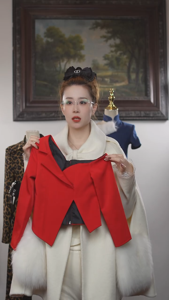 120码红色斜肩长袖上衣艺桐轩儿童潮服