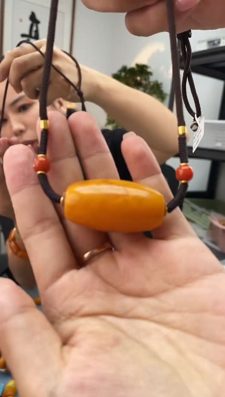 【闪购商品】未镶嵌琥珀珠宝奇石013