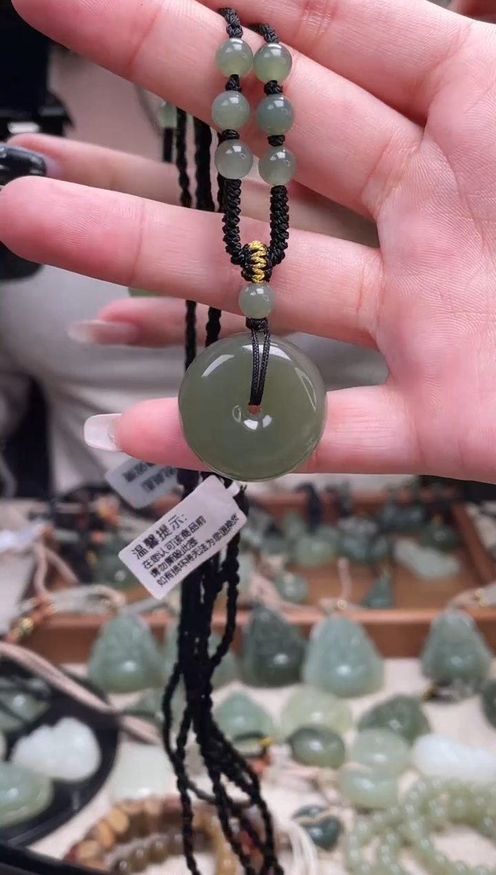 颈饰未镶嵌和田玉25