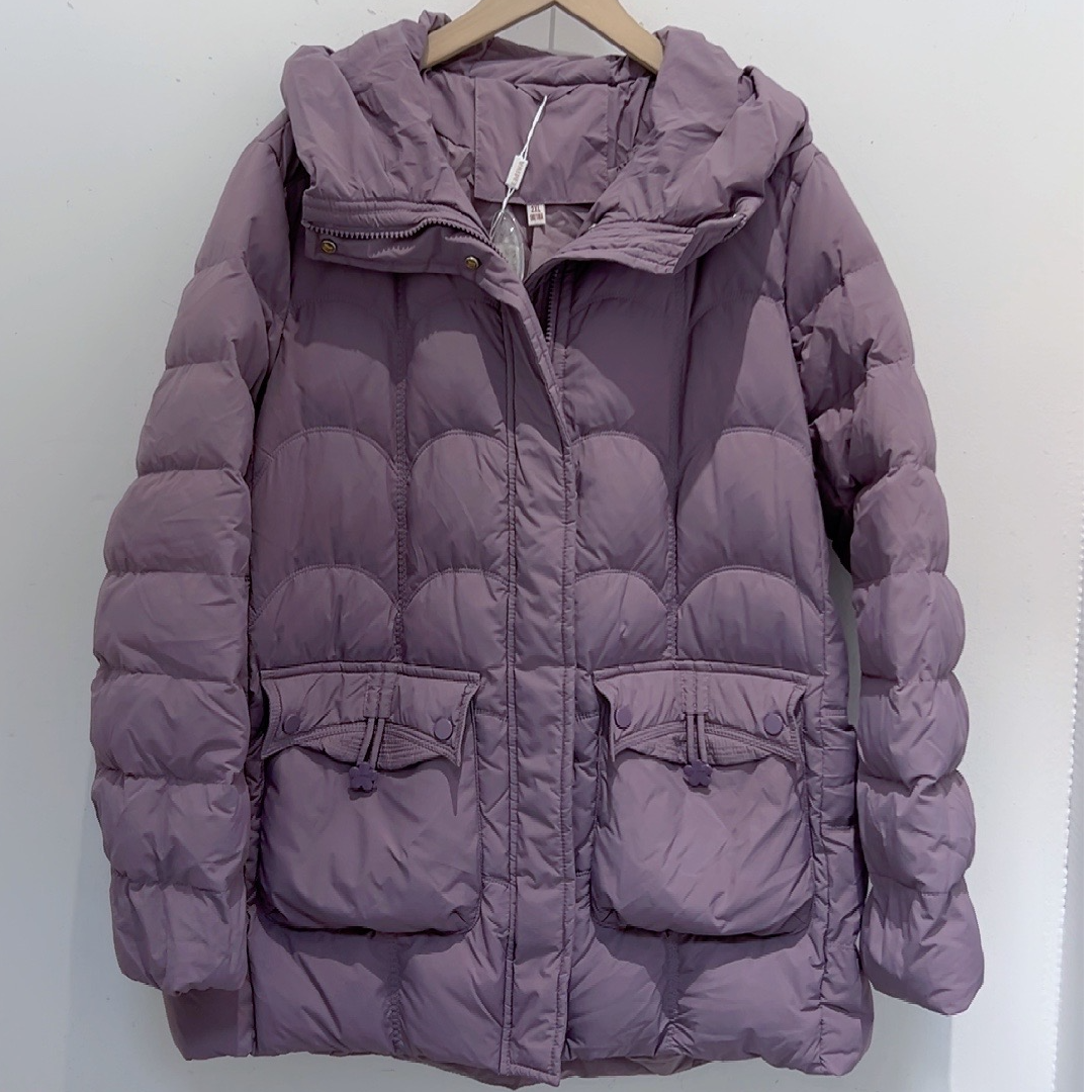 【衣联服饰】妈妈款简单大方外套23032