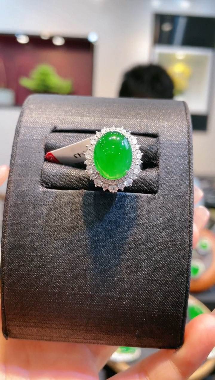 【闪购商品】翡翠颈饰18K金镶嵌A72天然A货翡翠两用款戒指