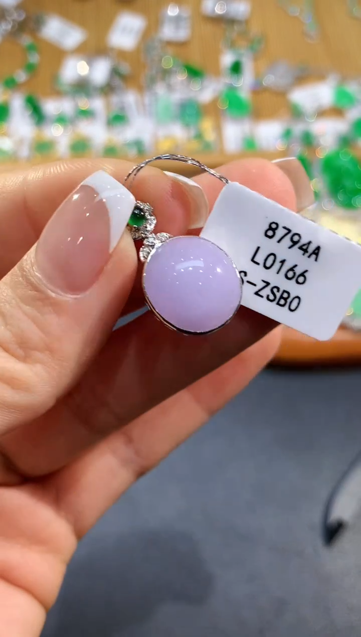 【闪购商品】翡翠吊坠(不含链)18K金镶嵌L0166