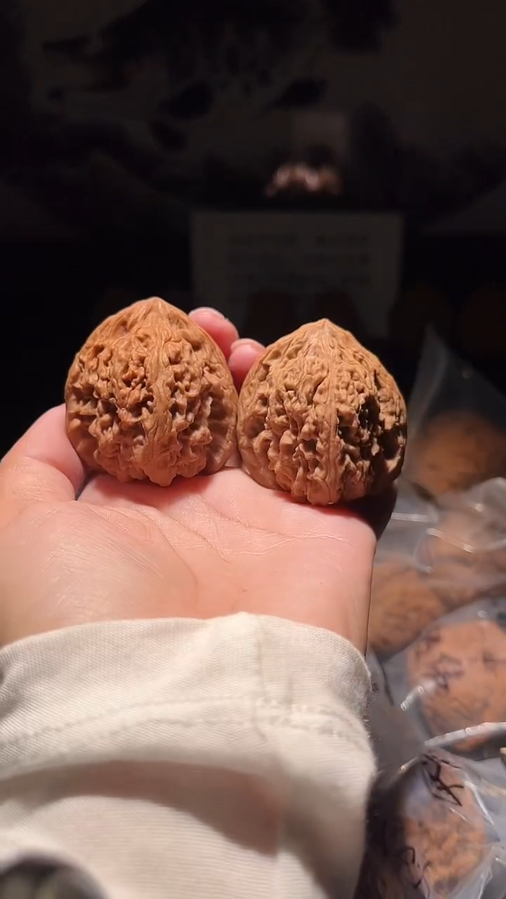 把件文玩核桃来**长108福利对南疆石