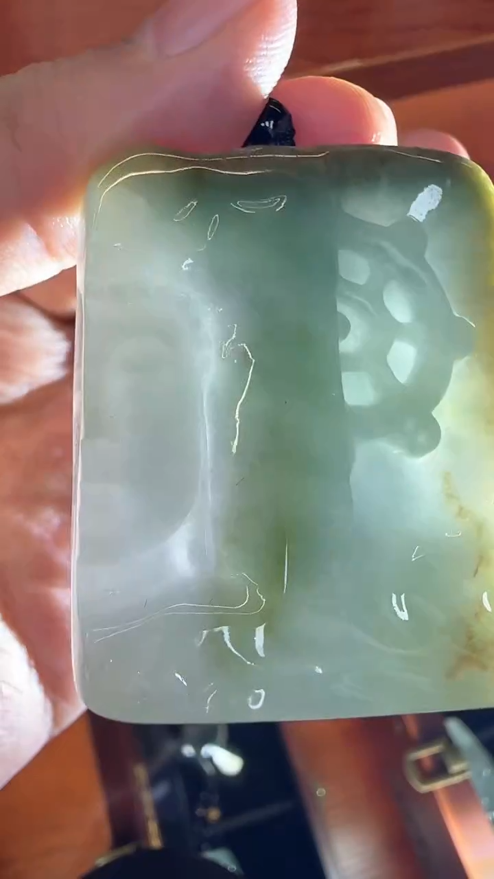 【闪购商品】翡翠挂件未镶嵌国雕谢林工（定制退货扣1000元）