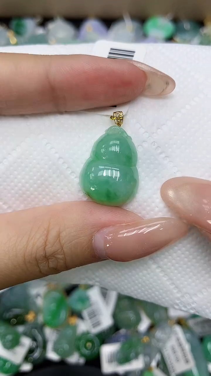 颈饰18K金镶嵌翡翠a货支持复检百元以上9元证书费自理