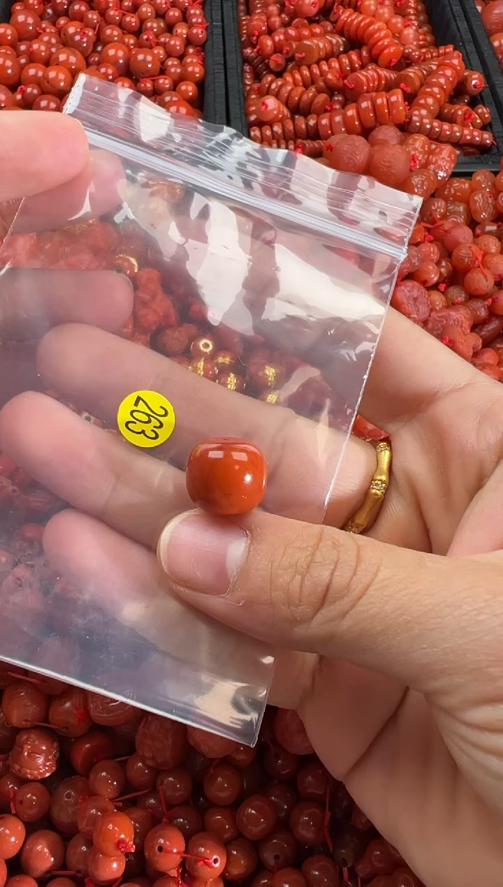 【闪购商品】南红玛瑙颈饰未镶嵌1
