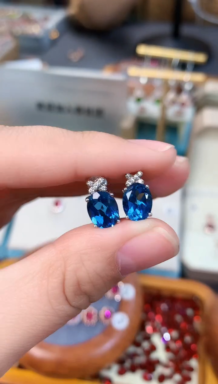 【闪购商品】托帕石耳钉银S925镶嵌天然