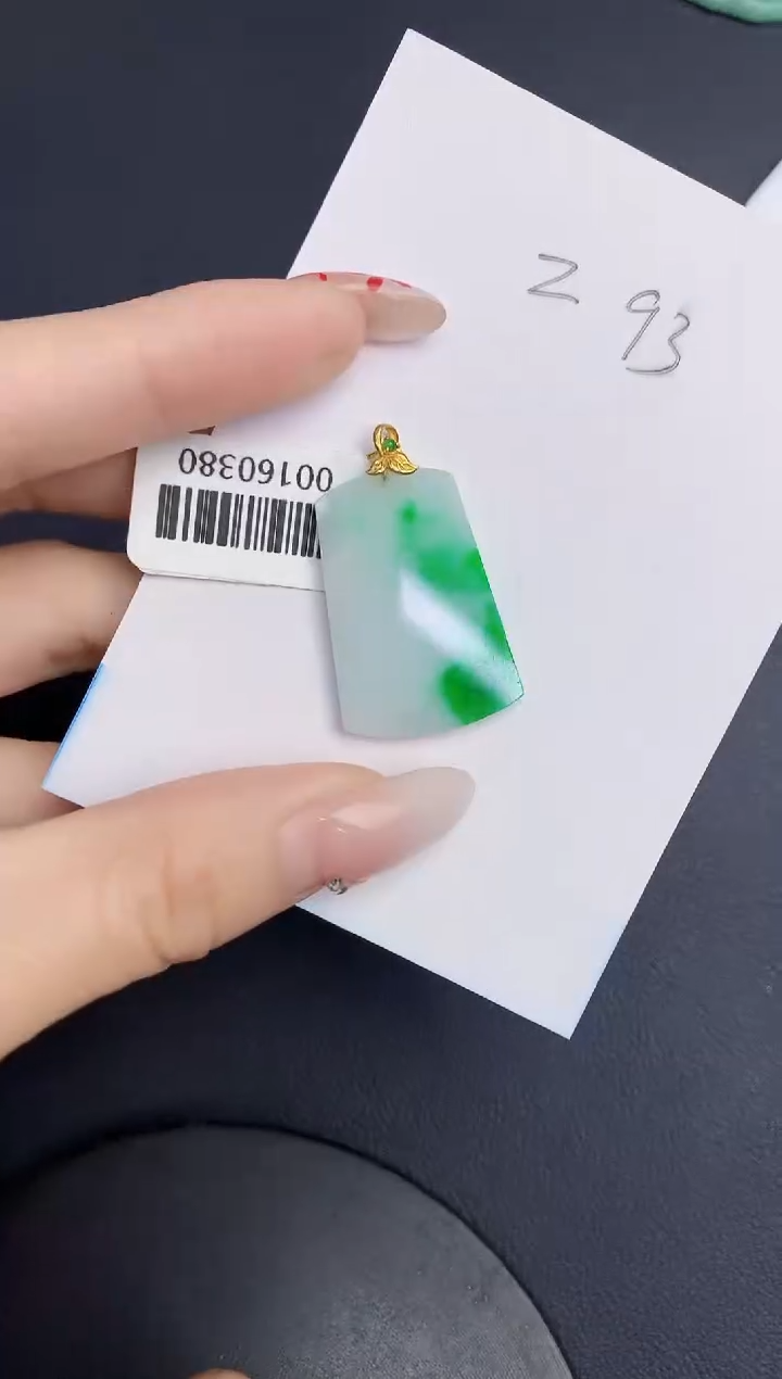 【闪购商品】翡翠颈饰18K金镶嵌0000000000