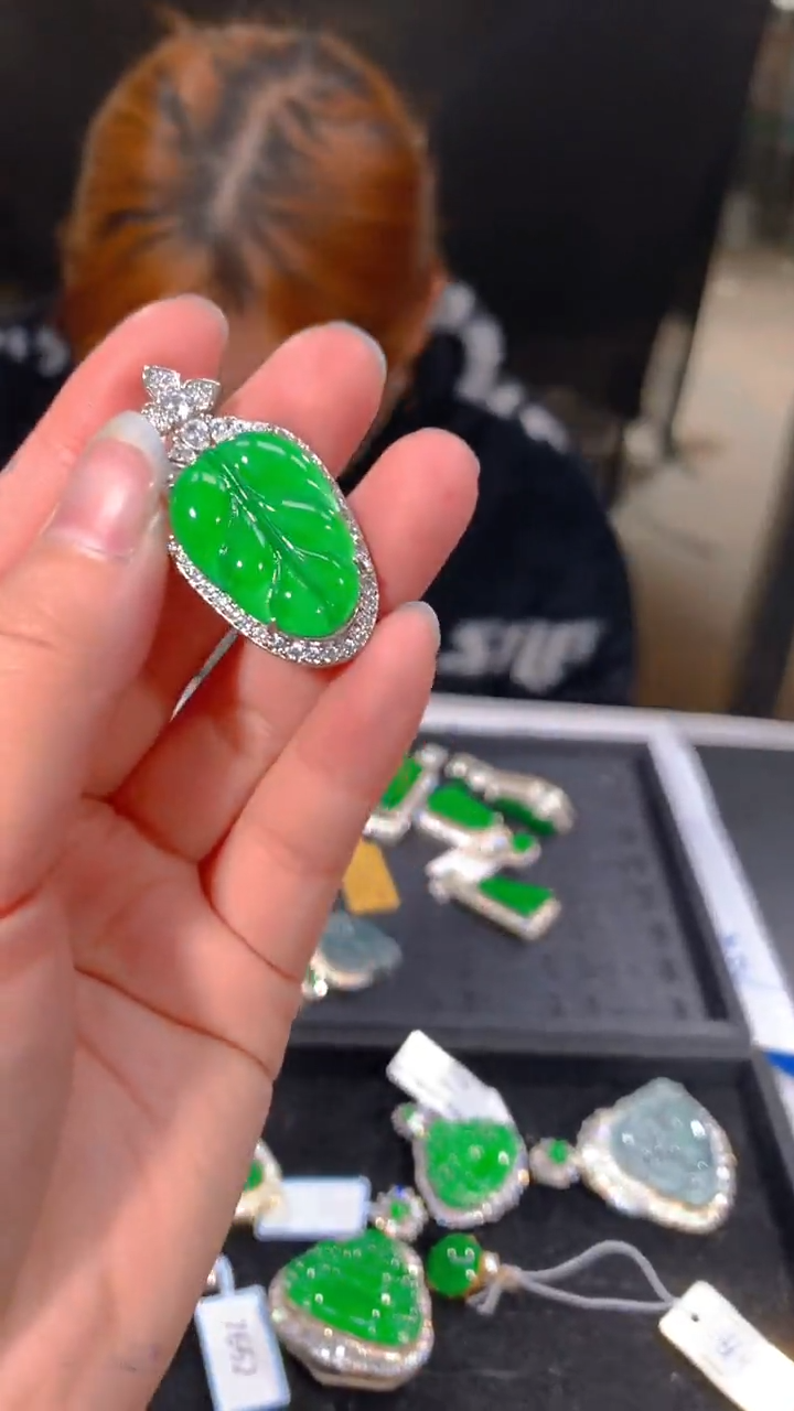 【闪购商品】定制翡翠未镶嵌67多样性发货（发其一）