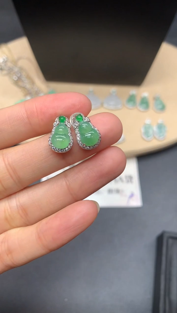 【闪购商品】翡翠耳饰银S925镶嵌葫芦【多样性发其一】