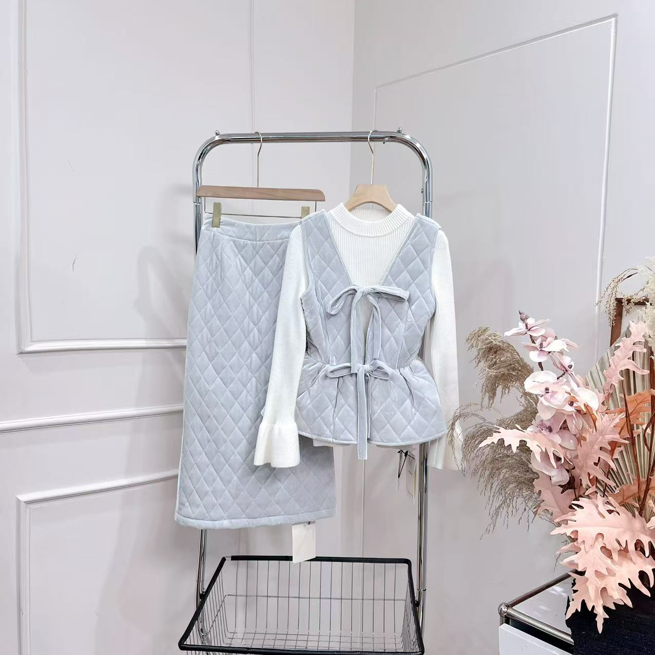 拉夏贝尔2025年冬季新款时尚简约保暖夹棉上衣+半裙 27159 LCK