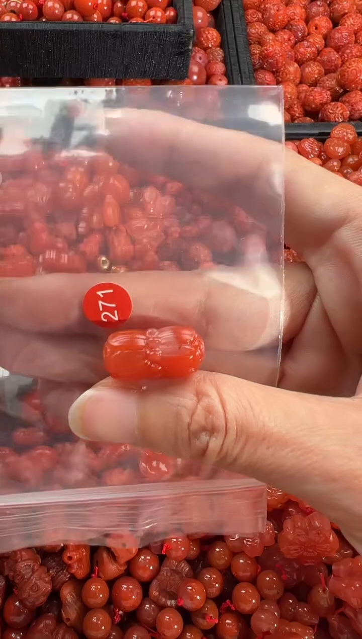 【闪购商品】南红玛瑙颈饰未镶嵌1