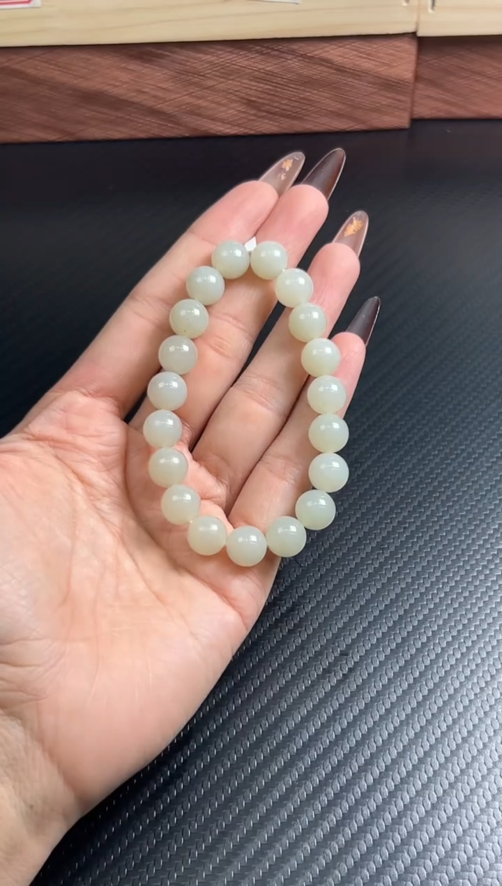 未镶嵌手串和田玉且末近矿微色差卡10mk