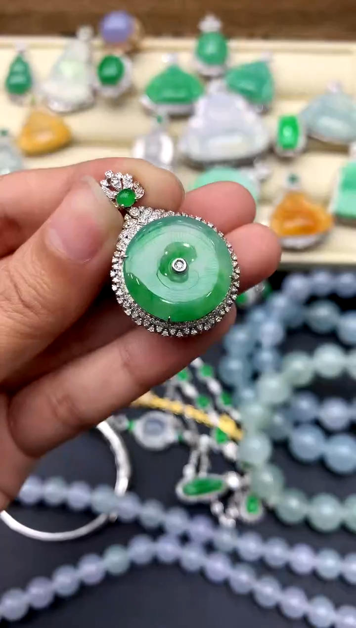 【闪购商品】翡翠颈饰18K金镶嵌381-中国好珍宝