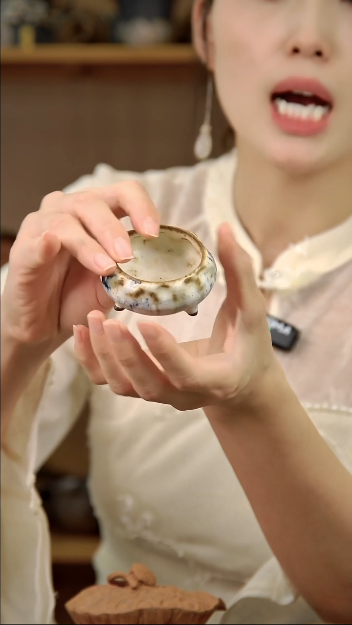 言野手作 粉引三足杯