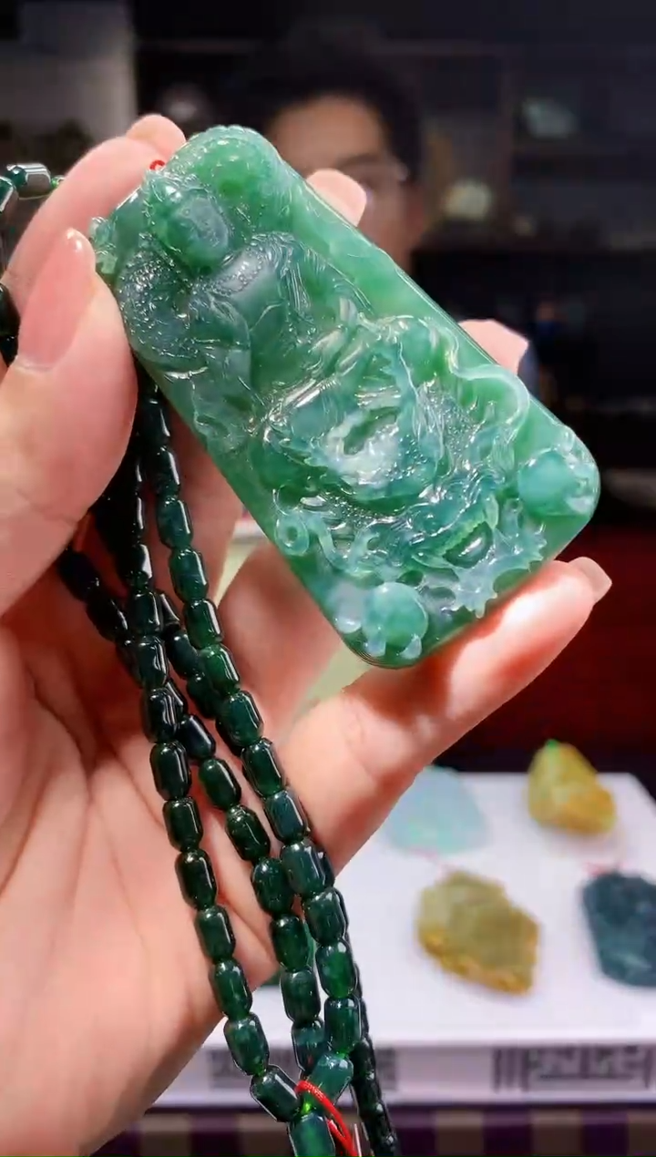 翡翠未镶嵌颈饰翡翠A货