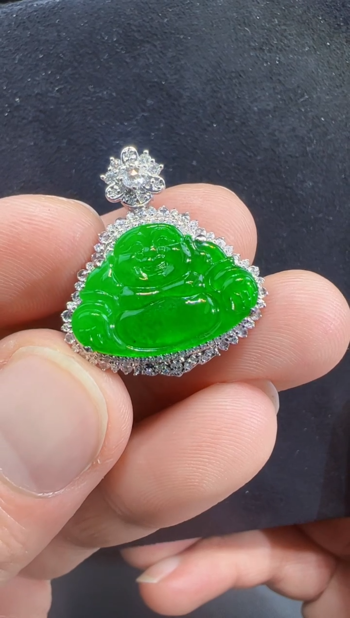 【闪购商品】翡翠吊坠(不含链)18K金镶嵌阳绿佛公吊坠