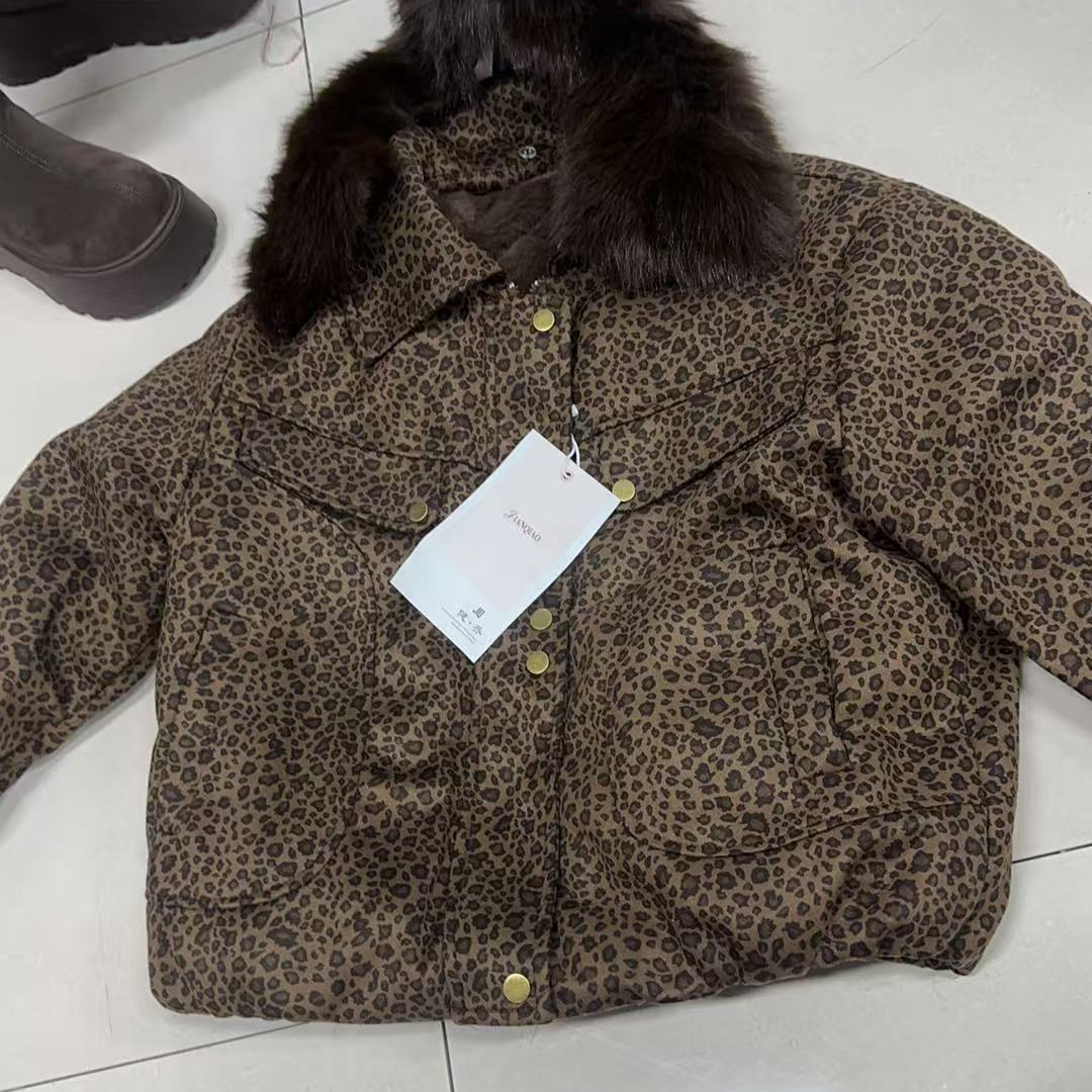822 秋冬女士做旧豹纹加绒毛领外套 F80