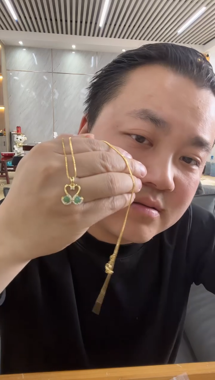 【闪购商品】翡翠颈饰未镶嵌吊坠