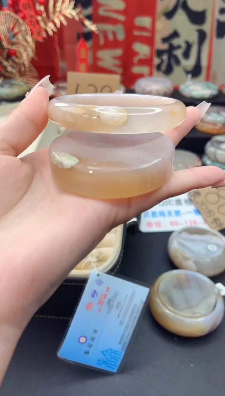 【闪购商品】石英质玉手镯未镶嵌赠送镯心（61圈口）