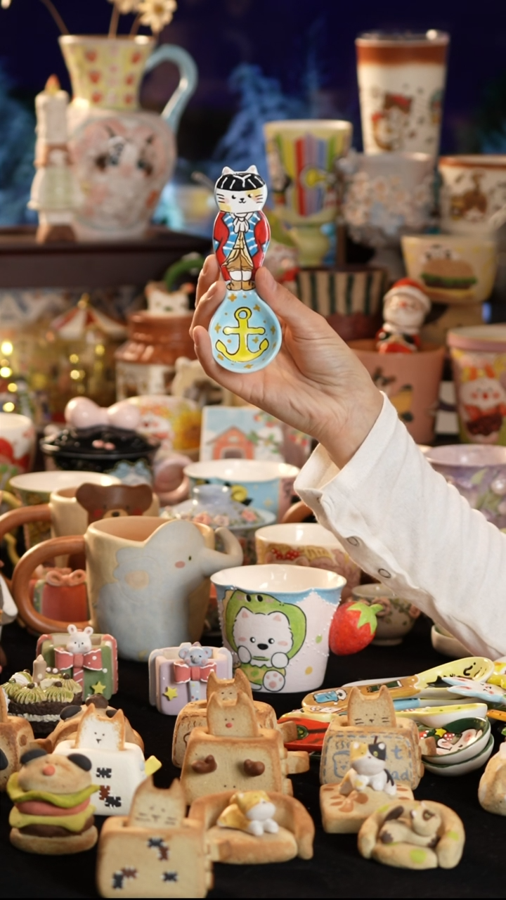 摆件陶景德镇釉下彩手绘设计师款陶瓷