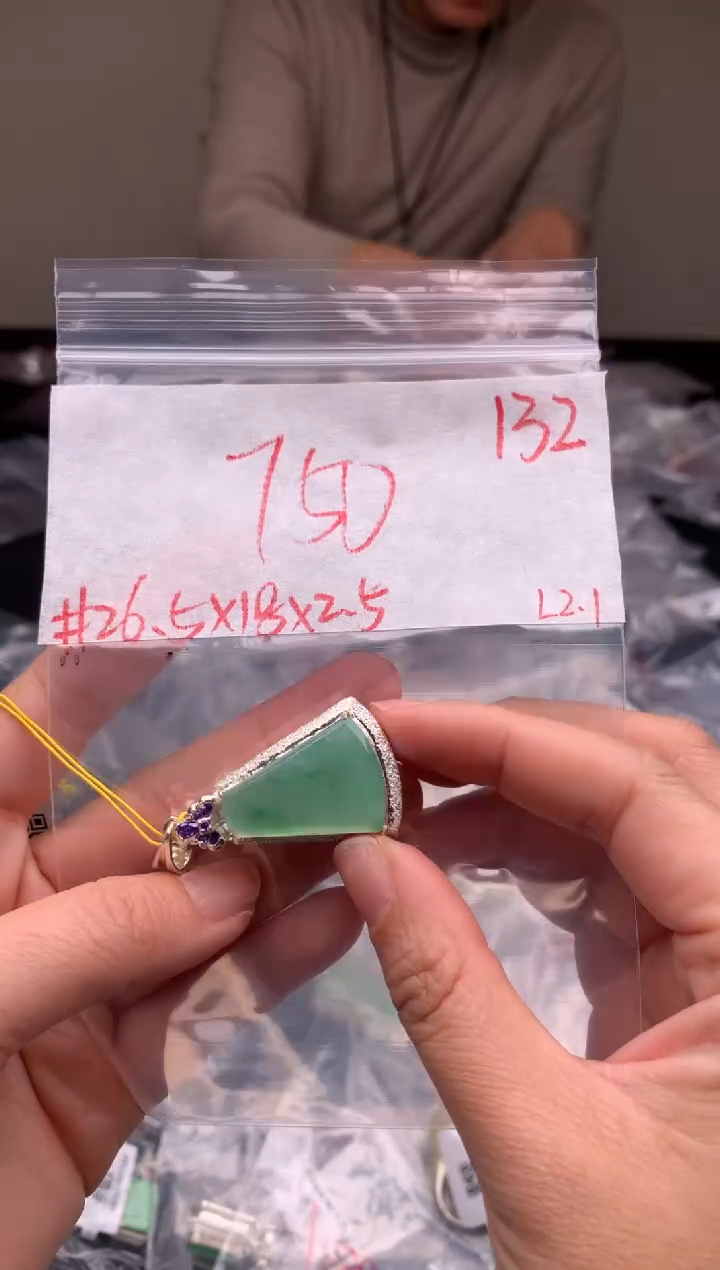 【闪购商品】定制翡翠未镶嵌毛货需精细抛光拍一发一
