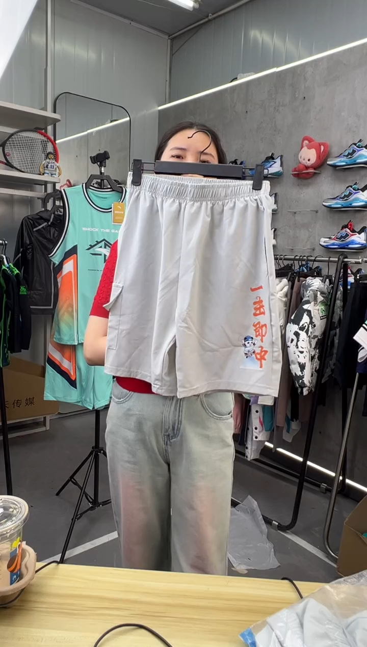 安踏儿童衣服尺码 ：160