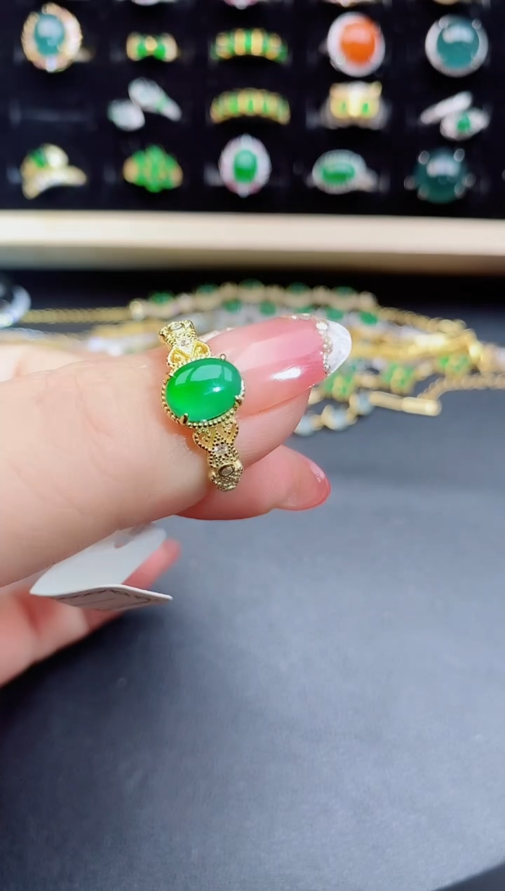 【闪购商品】翡翠戒指银S925镶嵌12121