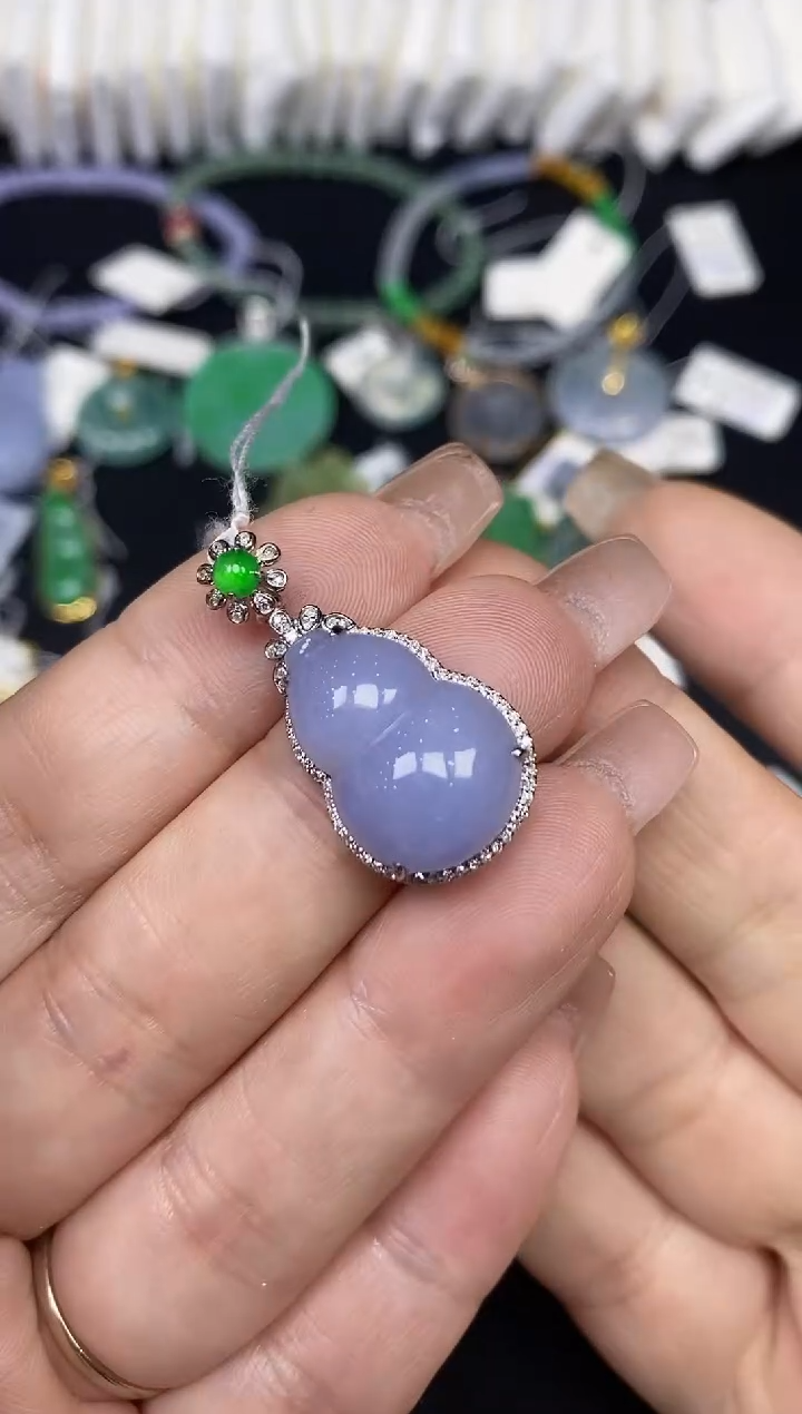 吊坠(不含链)18K金镶嵌翡翠葫芦18K金扣镶嵌@@CMT