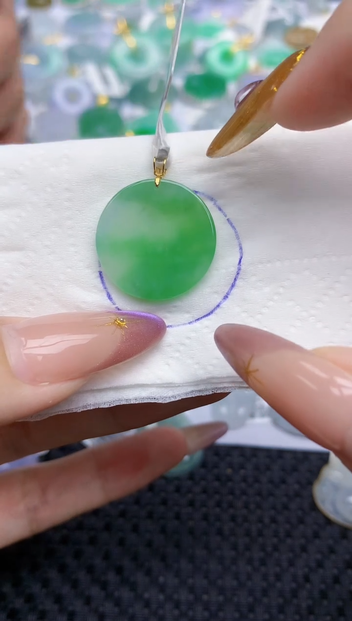 翡翠18K金镶嵌颈饰9   天然翡翠A货  百元以上9米证书费自理