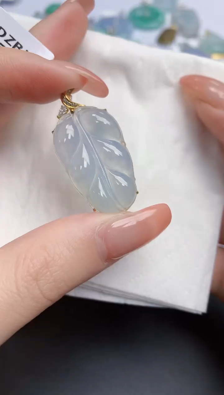 【闪购商品】翡翠颈饰18K金镶嵌天然缅甸翡翠A货