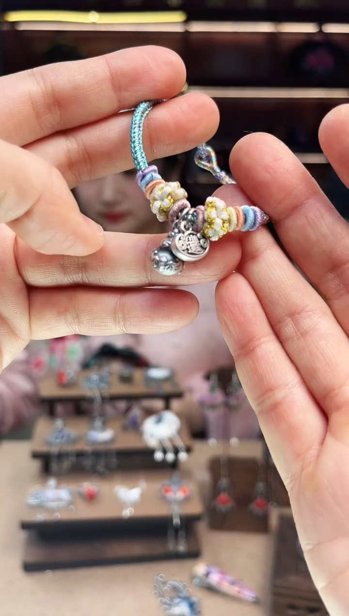 【闪购商品】织绣1676黔东南苗族刺绣