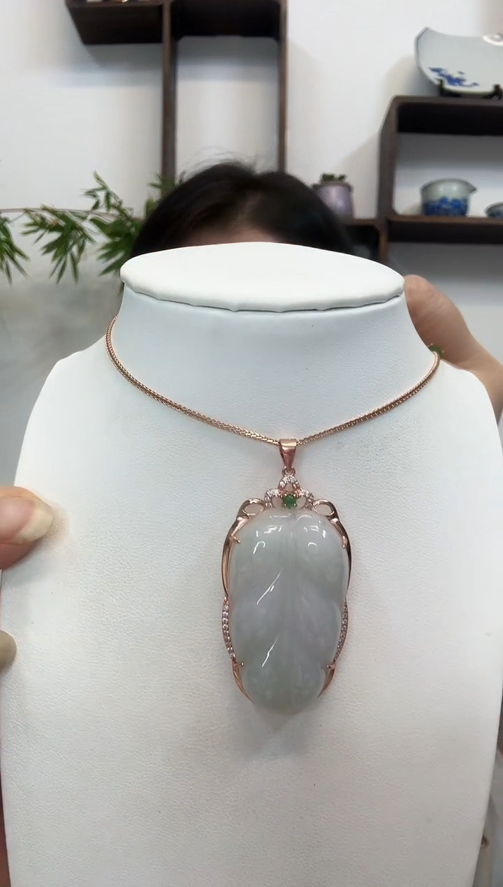 吊坠(赠链)银S925镶嵌翡翠叶子玫瑰边