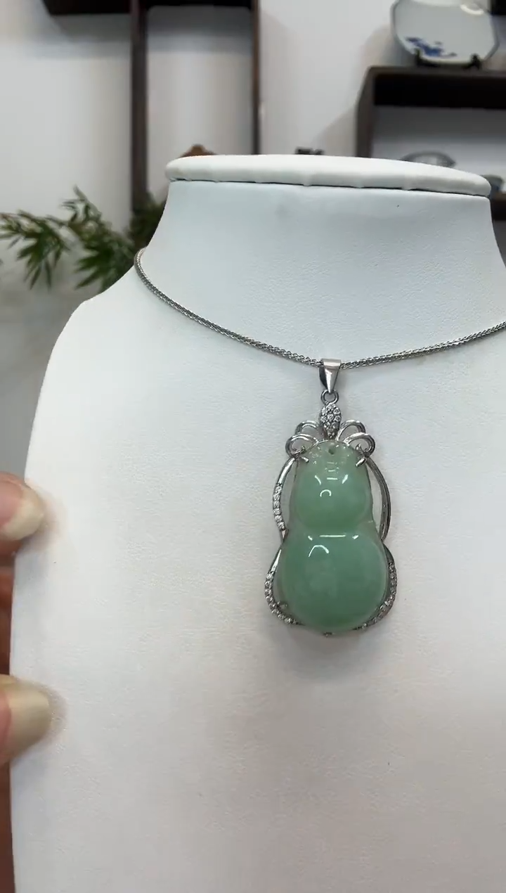 吊坠(赠链)银S925镶嵌翡翠葫芦