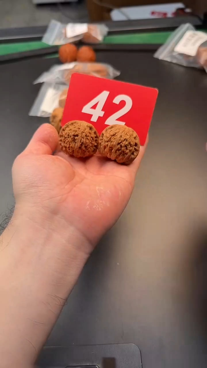 把件文玩核桃39原树蛮王