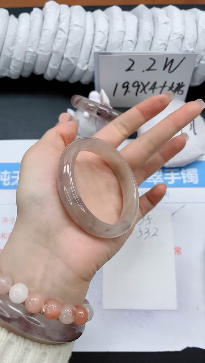 【闪购商品】石英质玉手镯未镶嵌k135-53.2