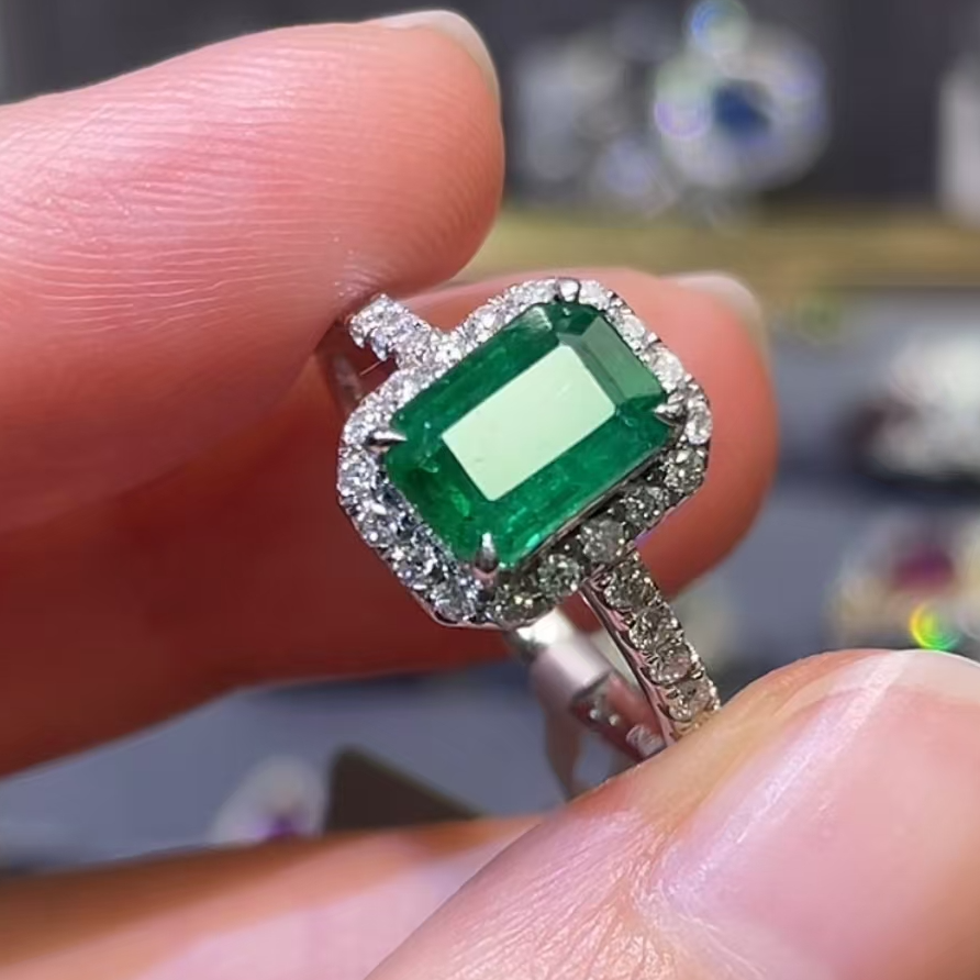 18K金天然祖母绿戒指1.68ct