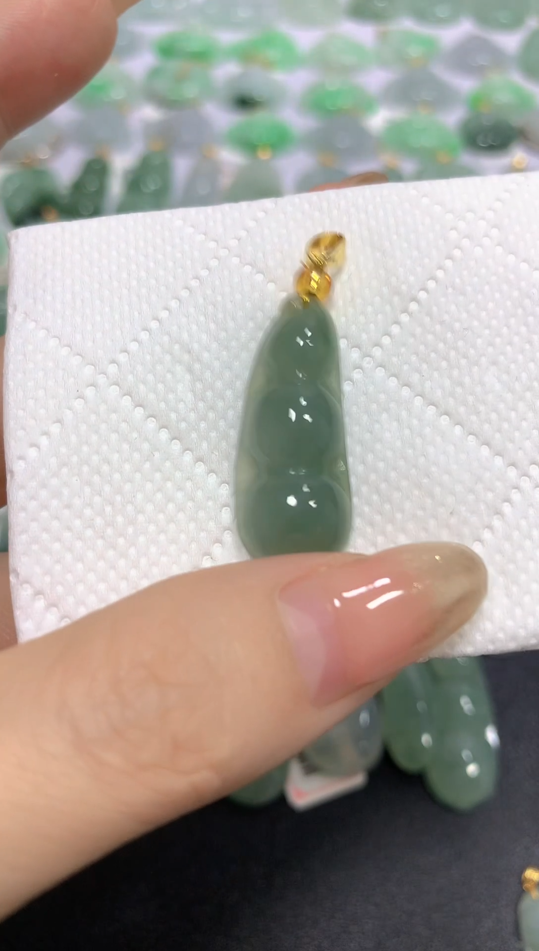 颈饰未镶嵌翡翠A货