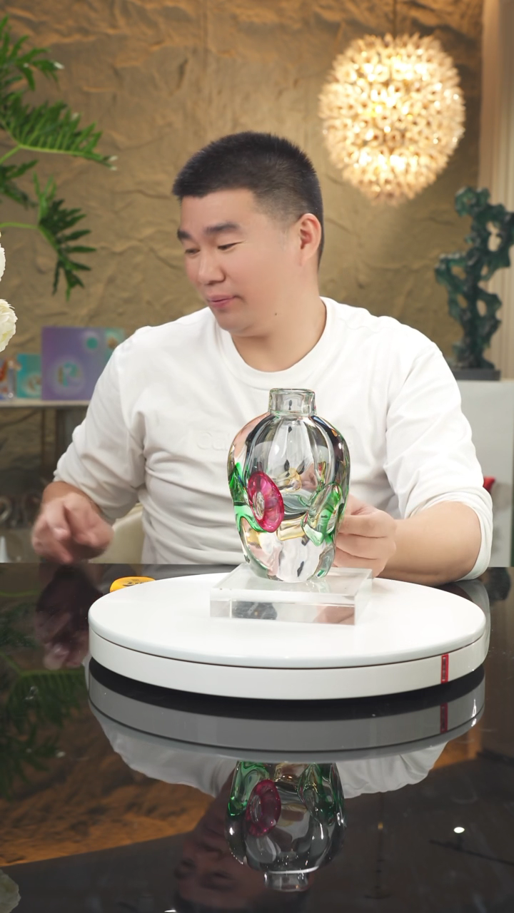 【闪购商品】瓷片设计款花瓶香薰瓶预售