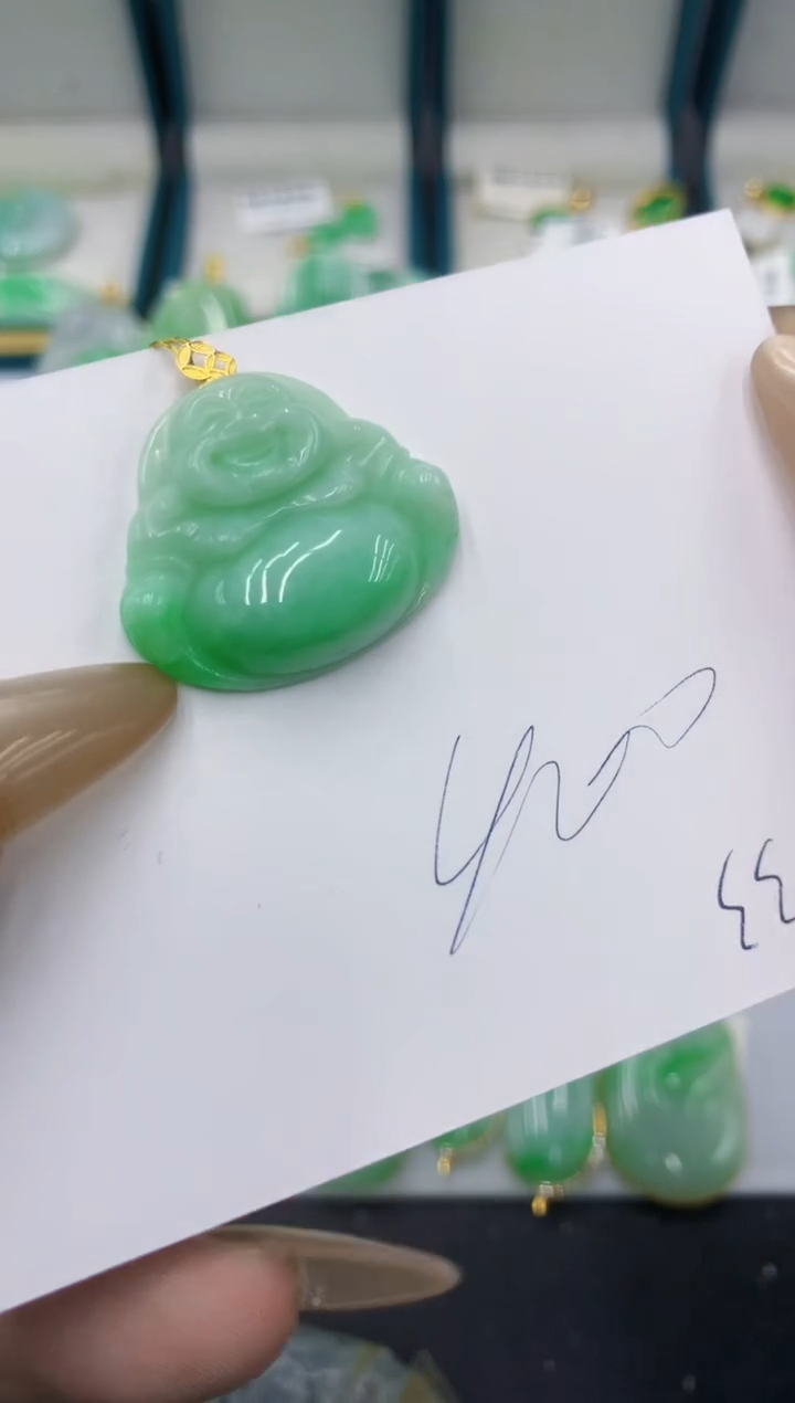 颈饰18K金镶嵌翡翠?**?111111