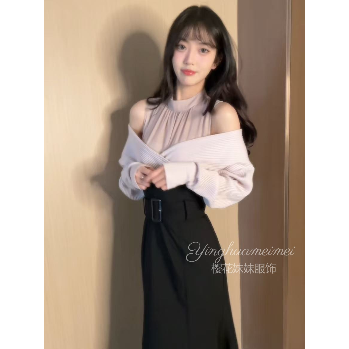 樱花妹妹  嗲甜氛围感拉满！雪纺挂脖露肩拼接针织衫