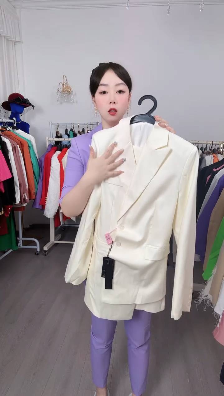 M码不规则喇叭裤套装（不退不换、高品质西装现货清仓处理）